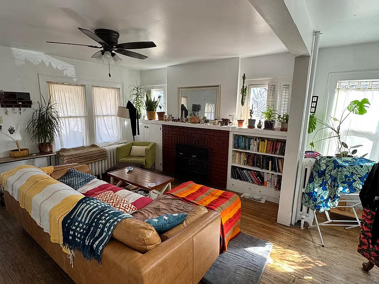 223 E Elizabeth St #1 — Photo 1