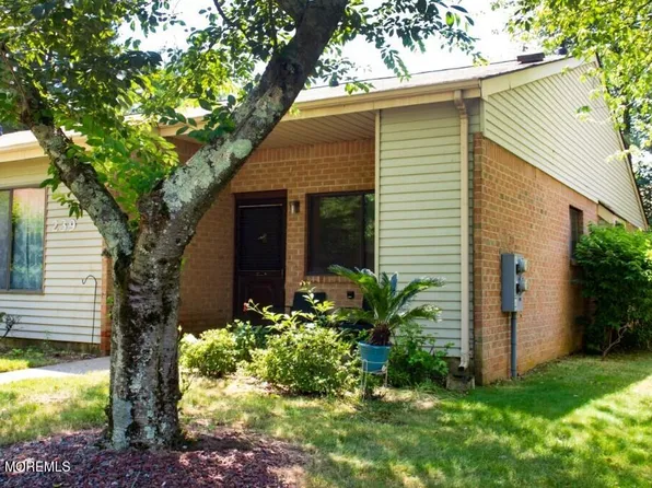 239 Medford Court #D, Manalapan, NJ 07726