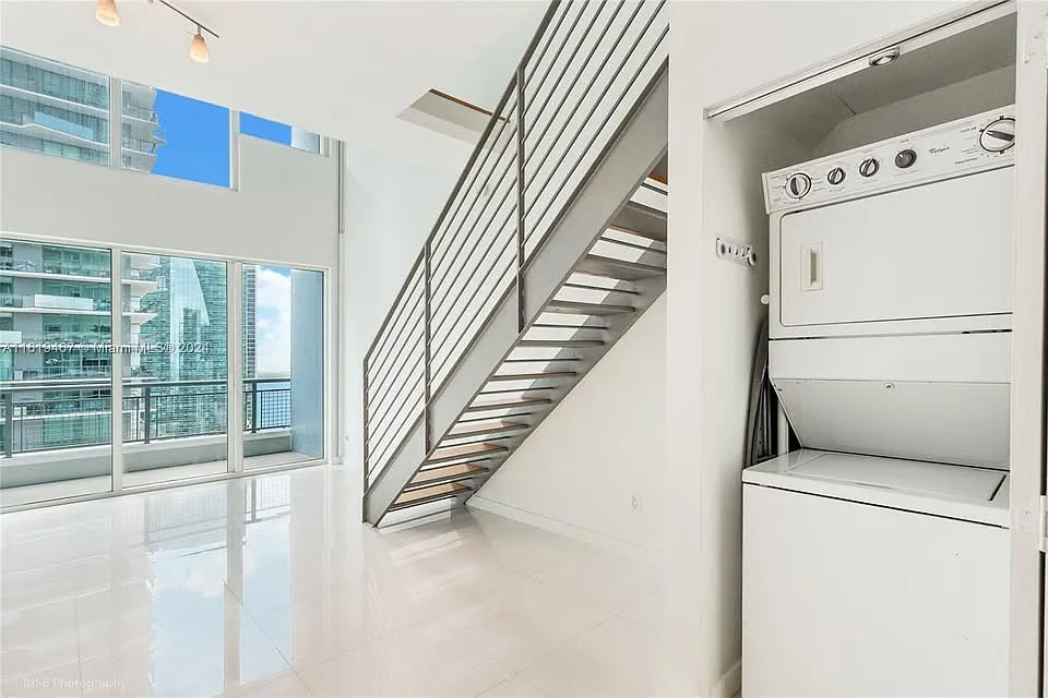 1 bed, 1.5 bath, 780 sqft, $3,100 — Photo 4