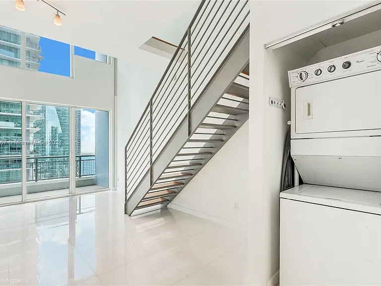 60 SW 13th St #1304 — Photo 4