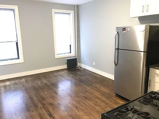 Rented by Tapiro Realty | media 2