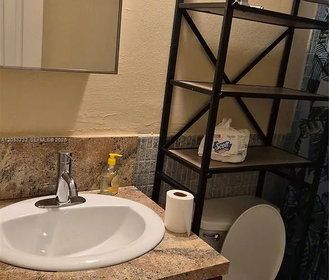 7220 Pembroke Rd #8 — Photo 6