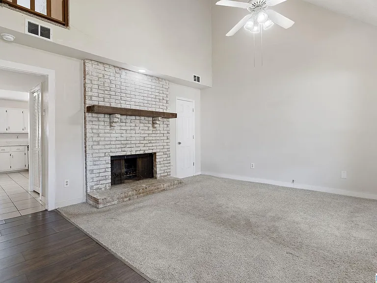 5457 Nottinghill Dr — Photo 4