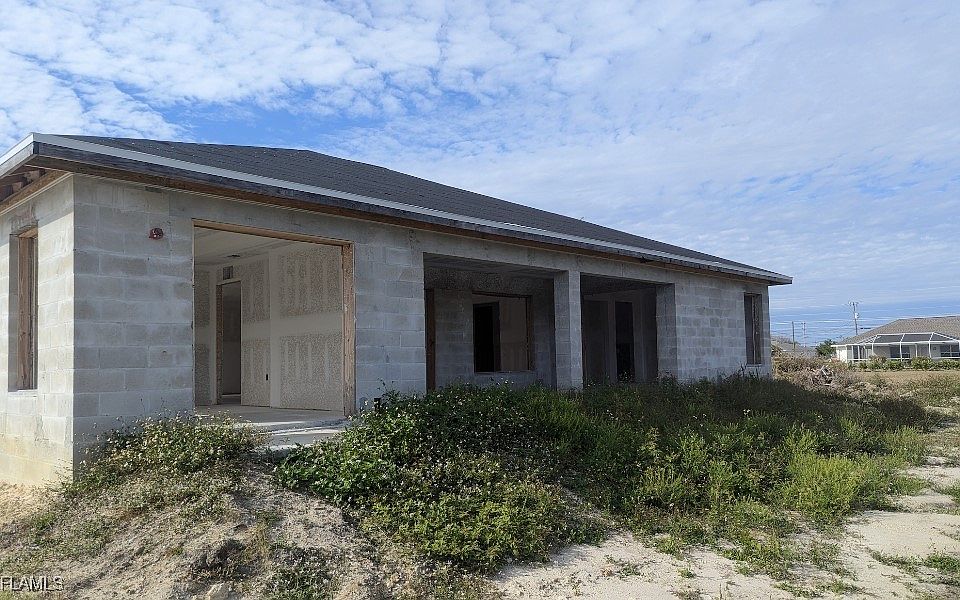 2nd image of 2219 NE 21st Pl