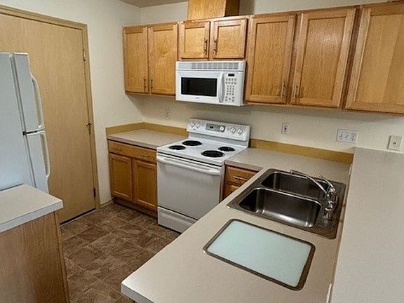 3rd image of 21403-21515 12th Ave S #1B