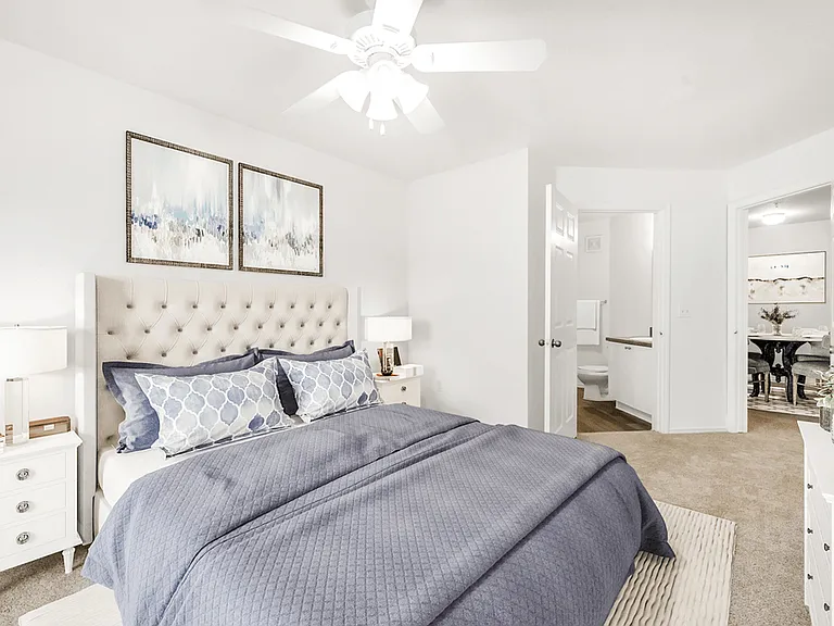 Willow Lake Apartments — Photo 10