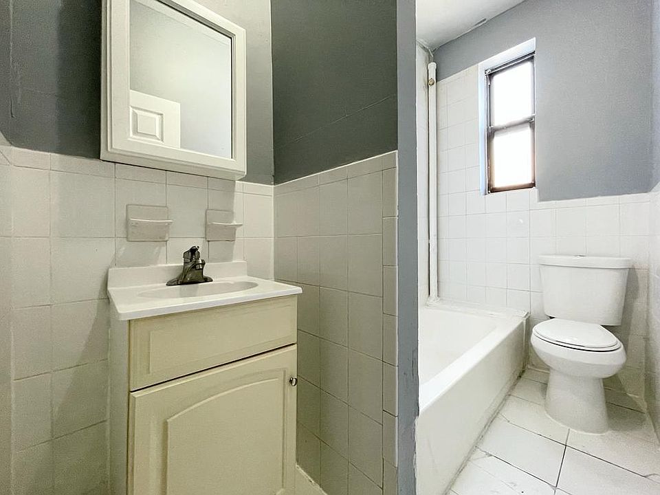 2nd image of 4409A Palisade Ave #19