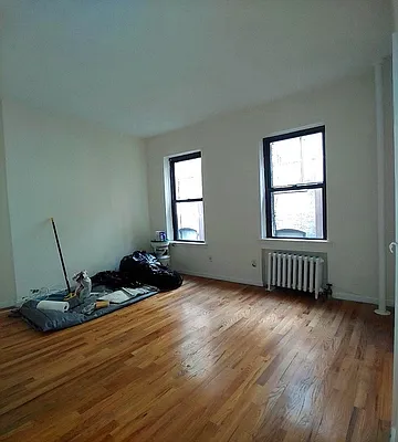 Rented by Moss Realty Company | media 4