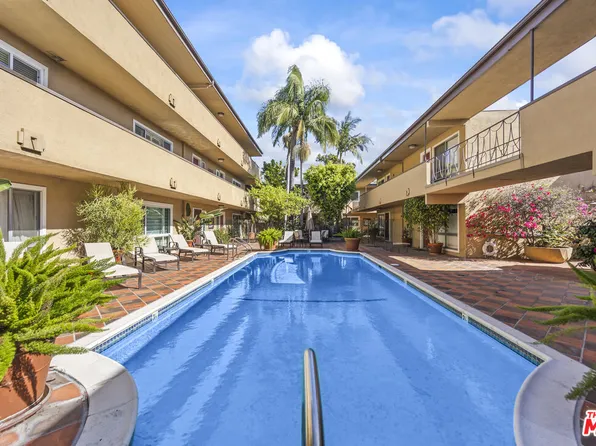 970 Palm Ave APT 209, West Hollywood, CA 90069