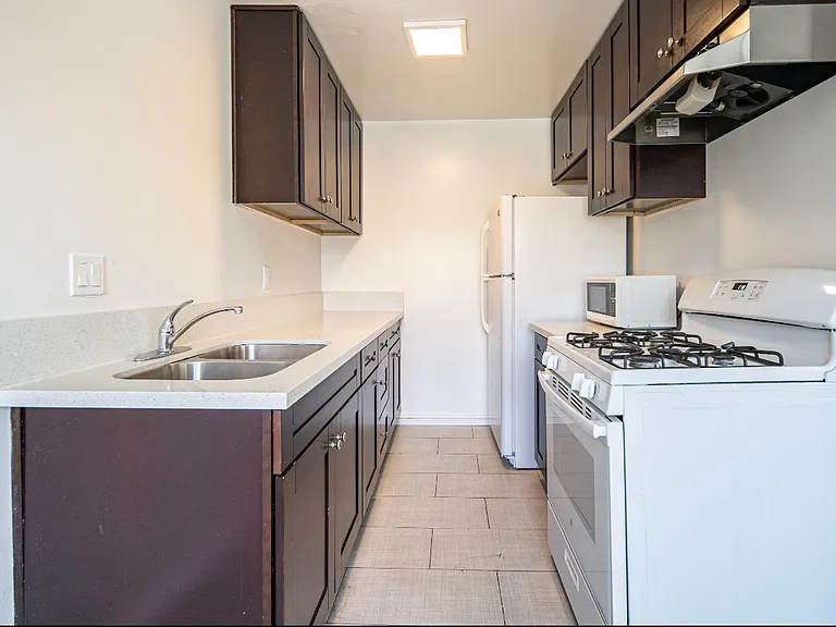 424 S Stoneman Ave #2 — Photo 5