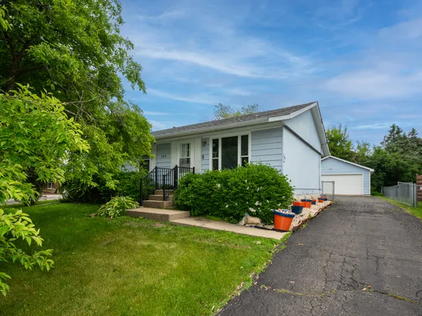 269 Cedarwood Ln, Antioch, IL 60002