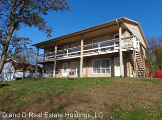 318 18th St NE APT 1, Cedar Rapids, IA 52402