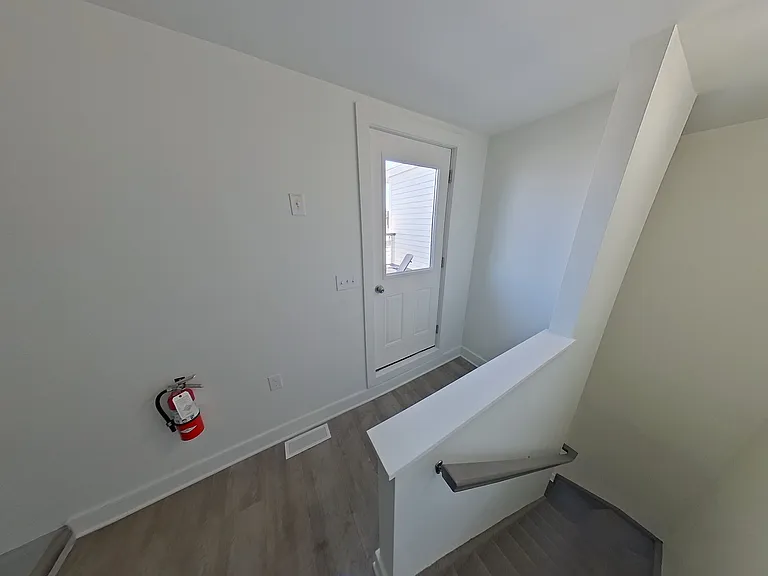 464 Frontenac St #16 — Photo 26