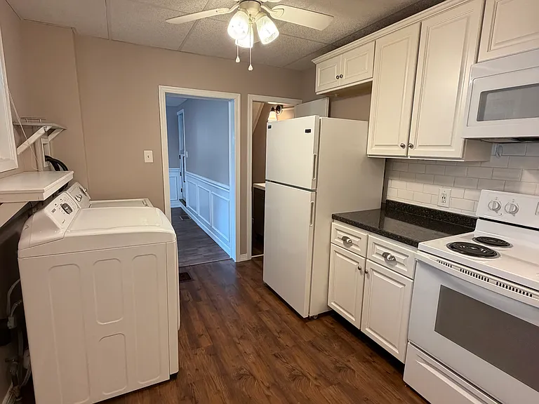 252 E Louther St — Photo 11
