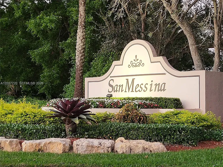 1990 Madeira Dr — Photo 12