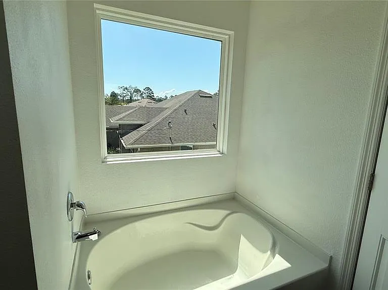 15 Renshaw Dr — Photo 18