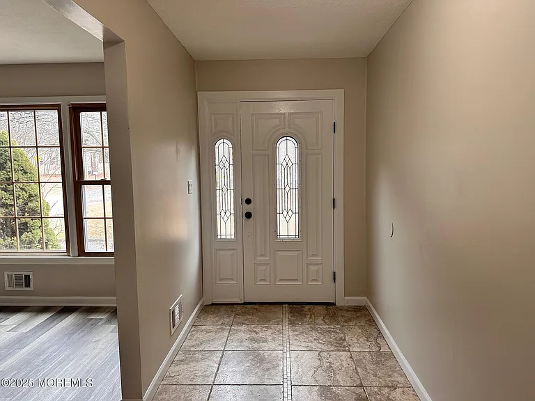 702 Cassville Rd — Photo 12