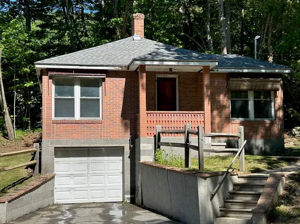 112 Center St, Ashburnham, MA 01430