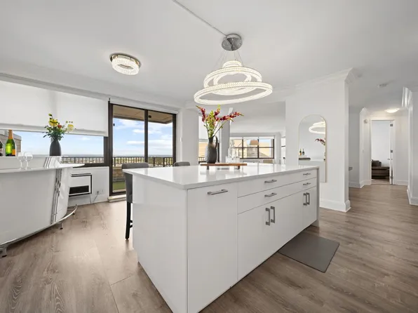 7002 Blvd East image 10 of 43