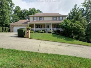 5200 Seneca Ln, Cross Lanes, WV 25313