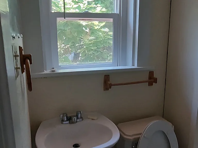 201 W Madison Ave #3 — Photo 4