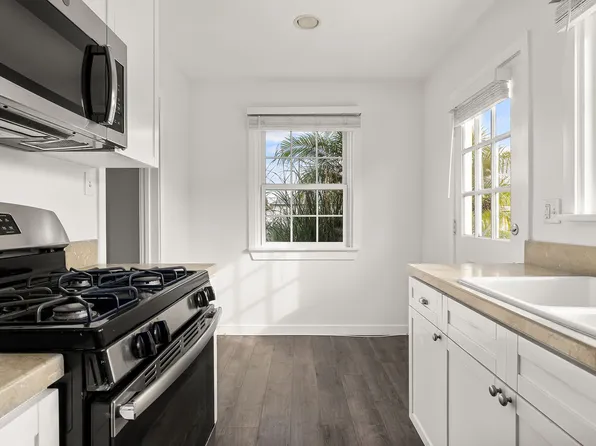 8413 Lilienthal Ave, 8411-8413 Lilienthal Ave, Los Angeles, CA 90045