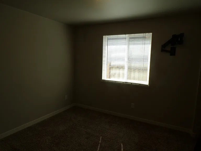 759 N Sunrise Dr — Photo 11