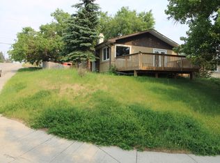 1703 14th Ave NE, Calgary, AB T2E 1G2