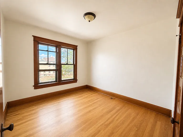 212 W Evans Ave — Photo 13