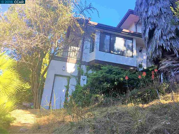 4th image of 26629 New Dobbel Ave