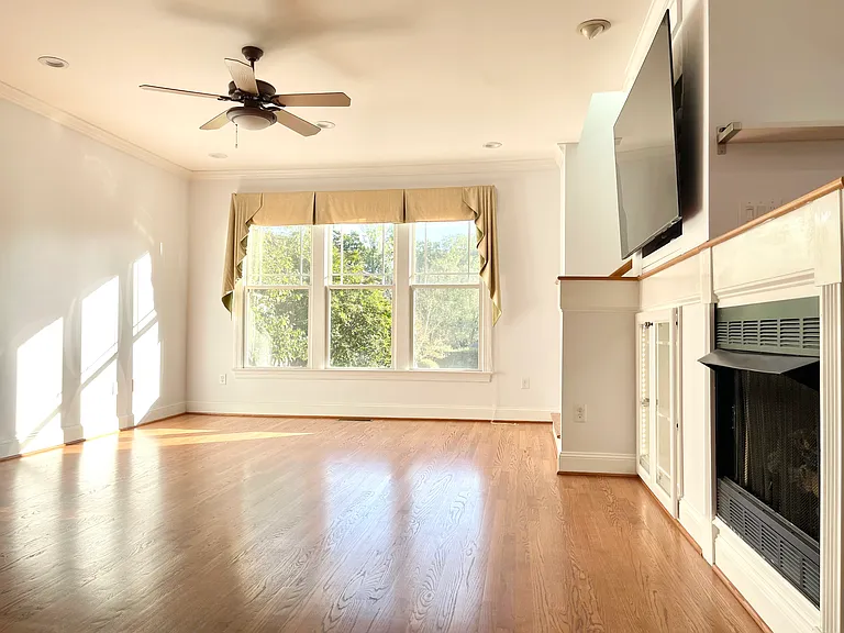 4834 Crestmore Rd — Photo 6