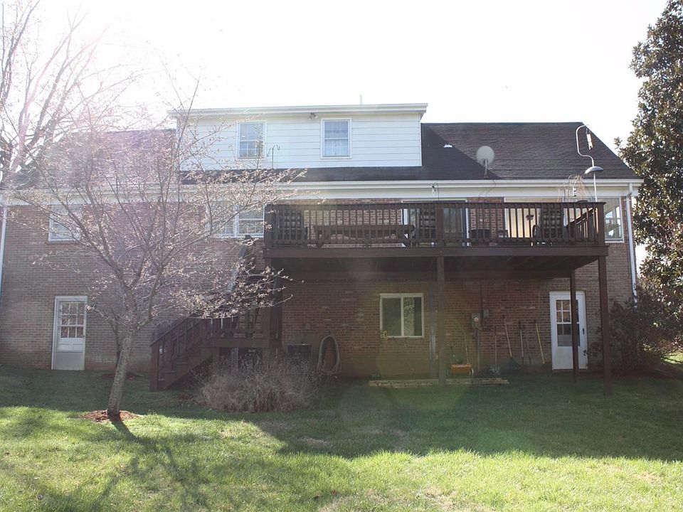 2nd image of 2705 Farmington Pl