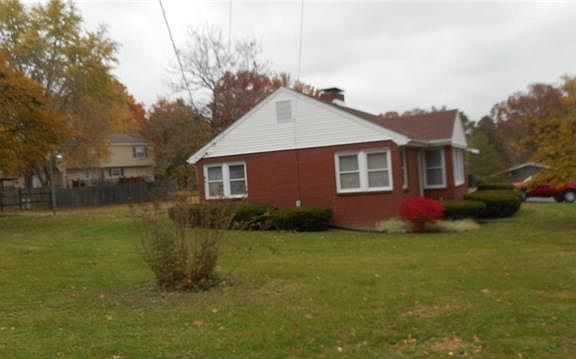 3rd image of 4900 Westmont Ave