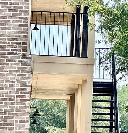 3rd image of 2517 Chuparosa Ct