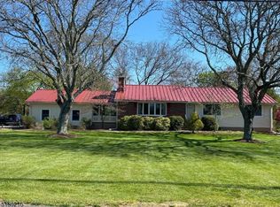 112 Staats Farm Rd, Belle Mead, NJ 08502