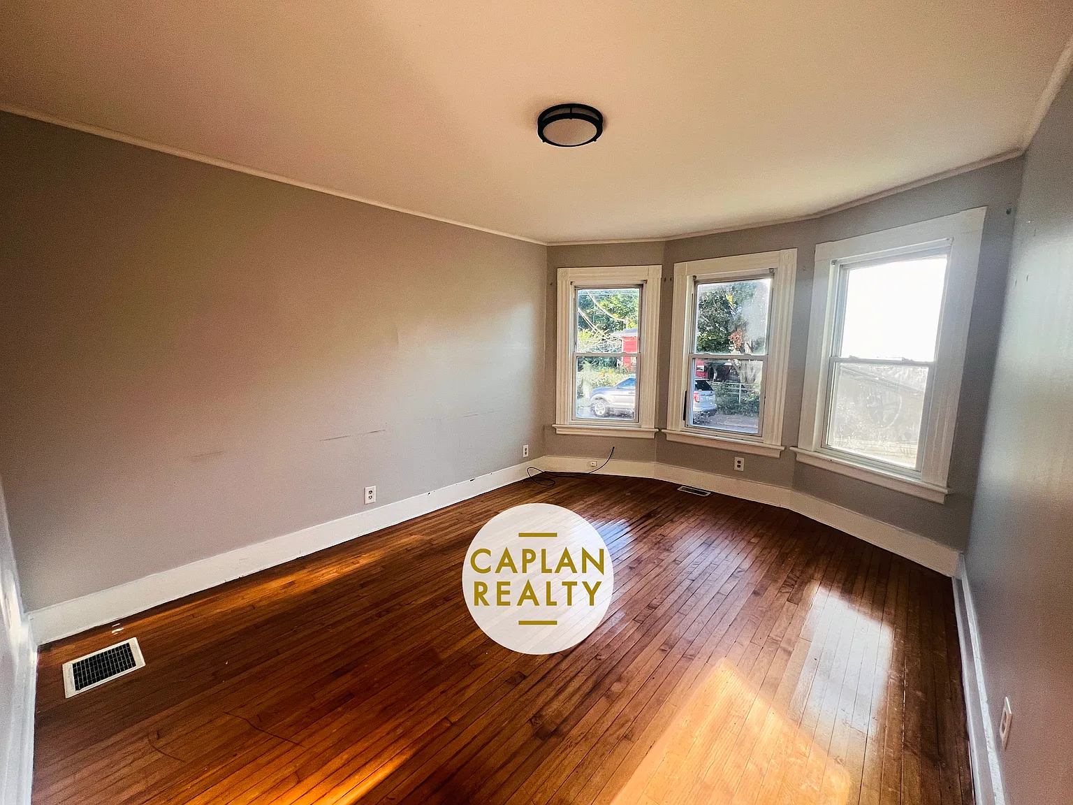 3 bed, $1,550 — Photo 3