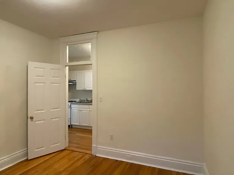4 Camelot Ct #14 — Photo 15