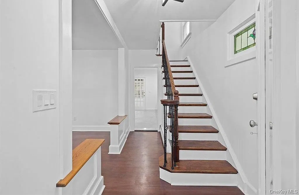 3 bed, 1040 sqft, $3,199 — Photo 3