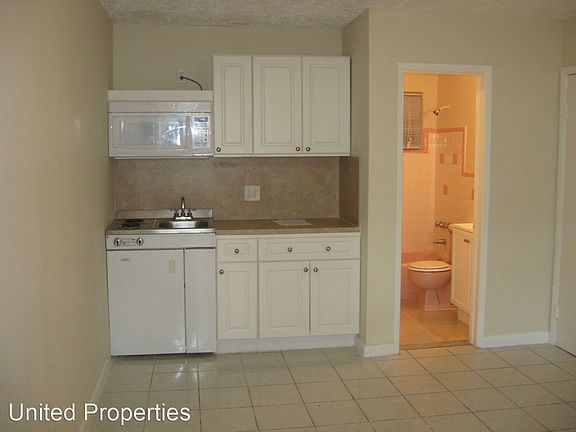 3rd image of 114-116 SW 20th Ave #10200692