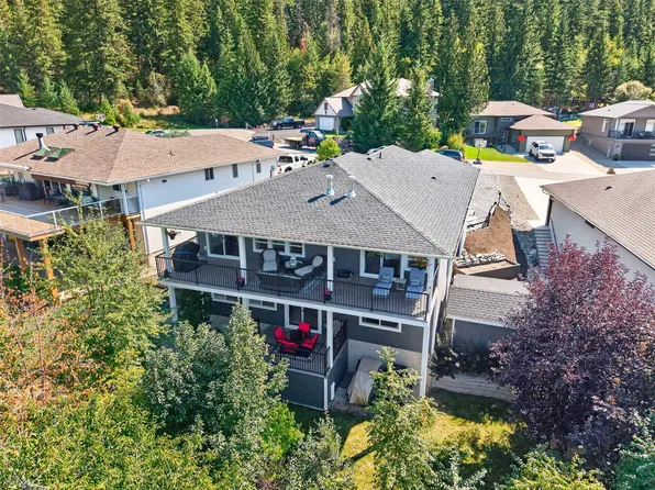 2592 Alpen Paradies Rd #38, Columbia Shuswap, BC V0E 2W1