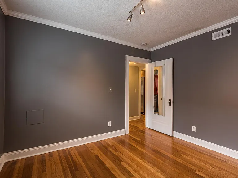 317 E 43rd St #3E — Photo 13