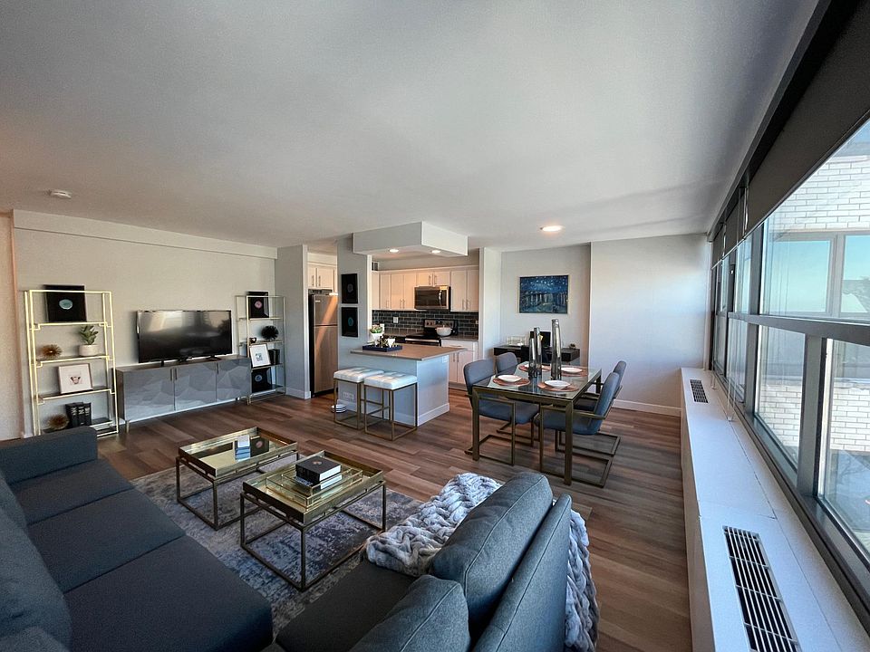 1st image of 1142 S Michigan Ave #303