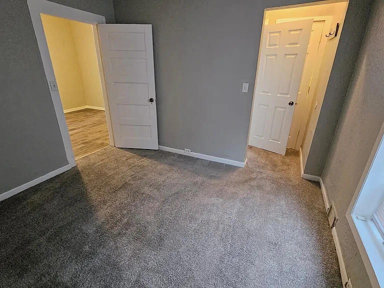 1331 Spy Run Ave #2 — Photo 4