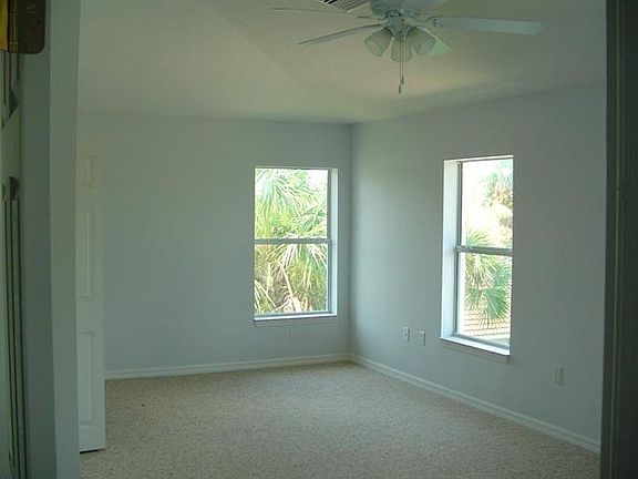5th image of 508 Eastwood Ln
