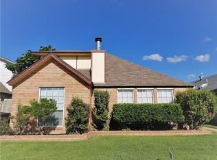 2130 Westmore Dr, Moore, OK 73170
