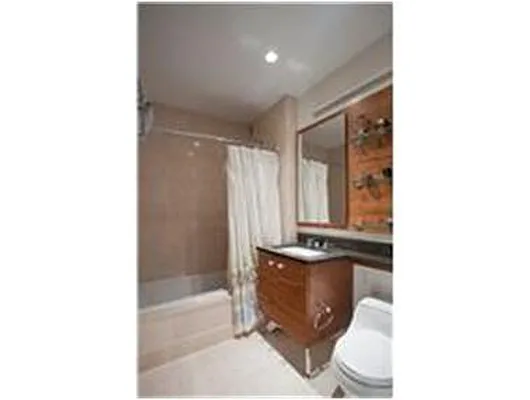 Rented by Douglas Elliman | media 27