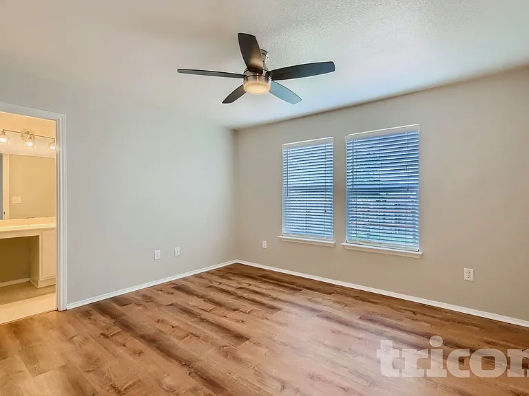 9227 Dublin Hts — Photo 14