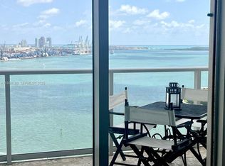 Met 1, Miami, FL 33131