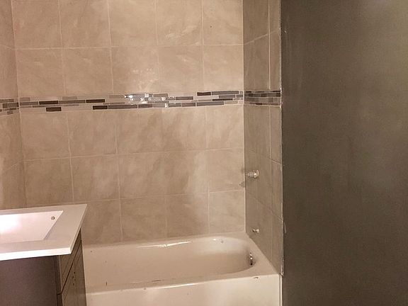 5th image of 541 Liberty Blvd