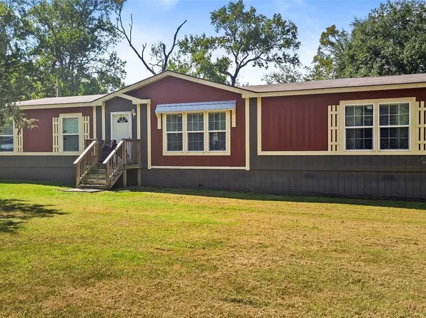 77 Twin Creek Dr, Huntsville, TX 77320